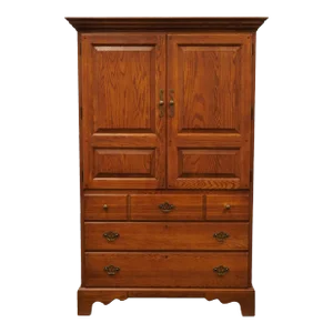 Thomasville Furniture East Hampton Collection Solid Oak Early American 43" Door Chest 26811-330