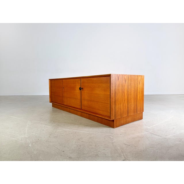 Mid-Century Modern Mid-Century Sideboard in Teak from WK Möbel For Sale - Image 3 of 12