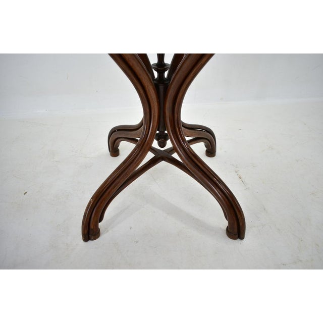 This table was designed by Adolf Loos in Vienna. The Kohn company produced him as a model Nr. 7. Good condiltion Cleaned....