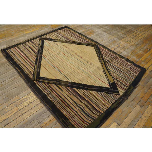 Antique American Hooked rug, size: 4'5" x 5'8".
