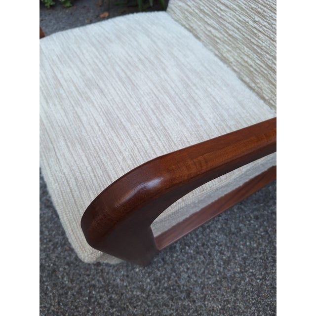 Brown Armchairs Wooden Ears Model in White Boucle by Gio Ponti for Manifattura Artigianale Italiana, 1990s, Set of 2 For Sale - Image 8 of 14