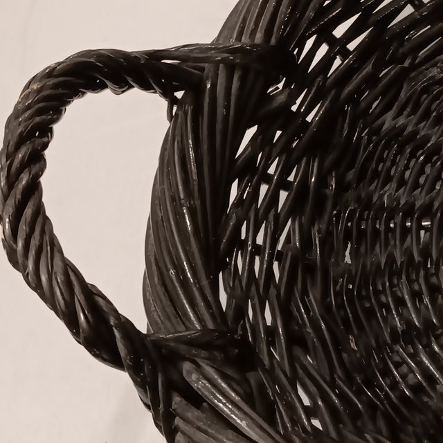 Wood Mid 20th Century Vintage Large French Natural Hand Woven Black Wicker Serving Tray For Sale - Image 7 of 12