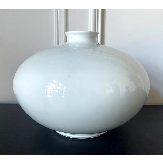 Contemporary Japanese White Glaze Ceramic Vase by Manji Inoue For Sale - Image 4 of 12