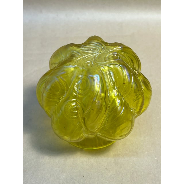 1900 - 1909 Antique Kralik Spiral Optical Glass Vase For Sale - Image 5 of 7