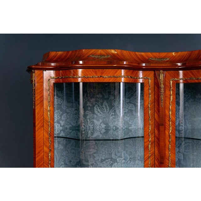 Baroque Style Showcase Cupboard, Late 20th Century For Sale - Image 3 of 18