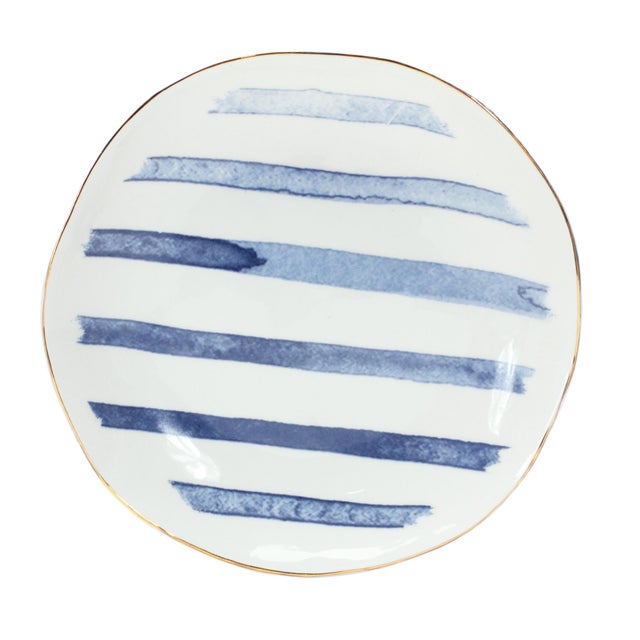 Rustic Coastal Tie-Dye Design Ceramic Plate (Set of 4) For Sale - Image 3 of 5
