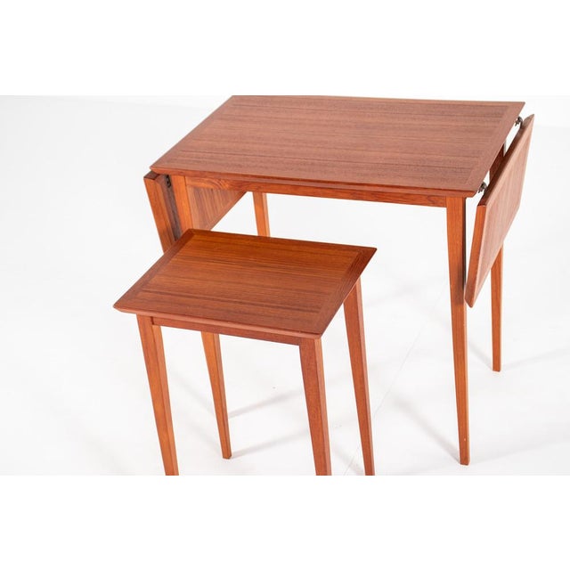 Mid-Century Modern Vintage Scandinavian Extendable Nesting Tables, Denmark, 1960s, Set of 2 For Sale - Image 3 of 11
