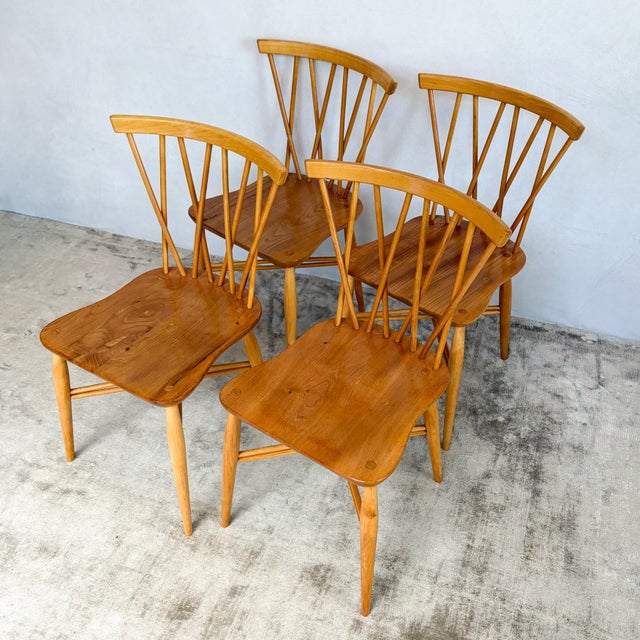 Mid-Century Modern Candlestick Chiltern Elm and Beech Dining Chairs by Lucian Ercolani for Ercol, 1950s, Set of 4 For Sale - Image 3 of 14