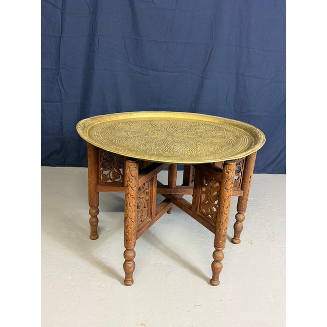 Early 20th Century Antique Anglo-Indian Benares Brass Tray Table with Hand-Carved Folding Wooden Base, 1910 For Sale - Image 5 of 15