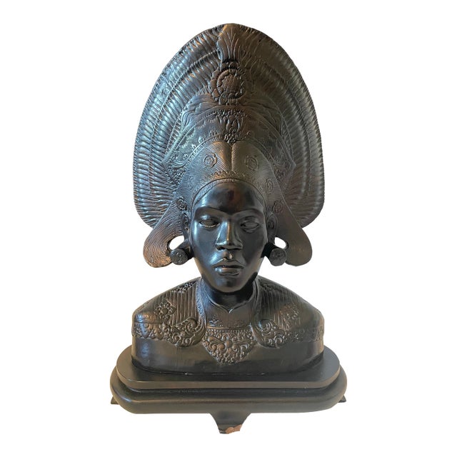 1930s Mid-Century Indochina Bien Hoa School Patinated Bronze Balinese Janger Dancer Bust For Sale