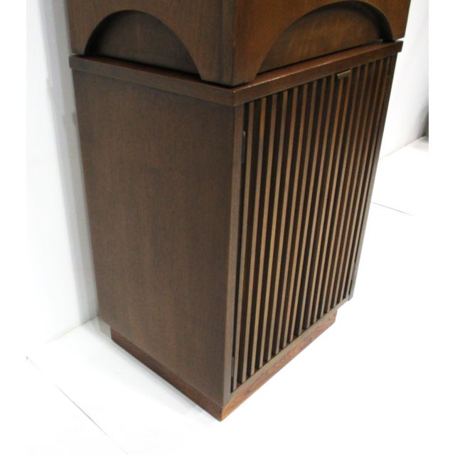 Mid 20th Century Rare Brasilia Styled 2 Piece Display Cabinet by Broyhill For Sale - Image 9 of 13