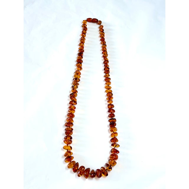 Postmodern Vintage Italian Baltic Amber Graduated Bead Necklace, 1970s For Sale - Image 3 of 16