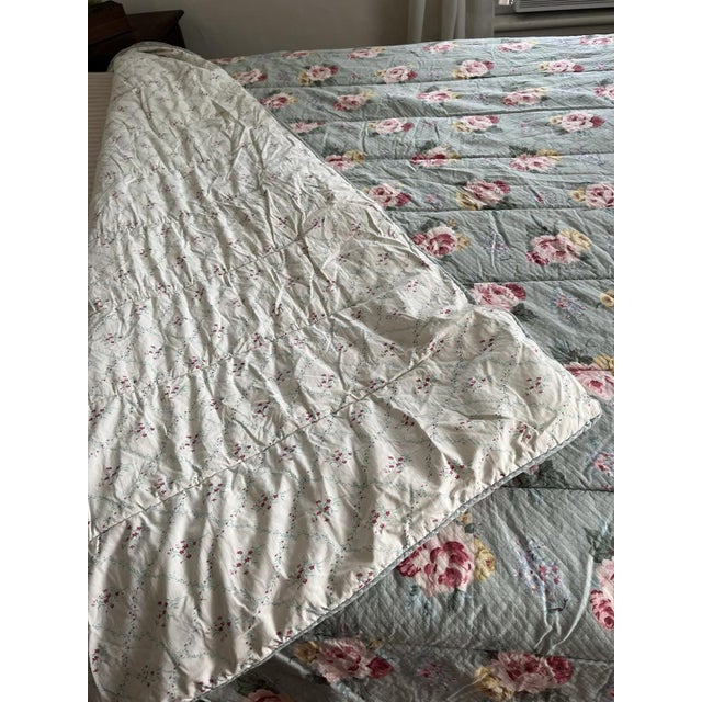 Blue VTG Ralph Lauren Cottage Lane / Sundress Reversible Blue Floral Comforter Queen For Sale - Image 8 of 8