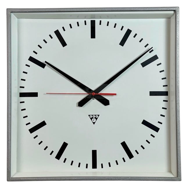 Large Grey Square Wall Clock from Pragotron, 1970s For Sale - Image 17 of 17