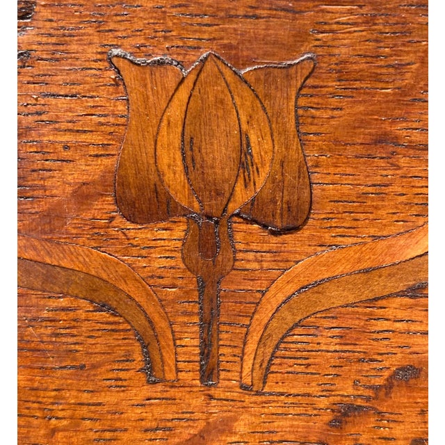 Early 20th Century Set of 6 Early 20th Century Arts & Crafts Mission Oak Dining Chairs With Tulip Inlaid Crest Rails For Sale - Image 5 of 12