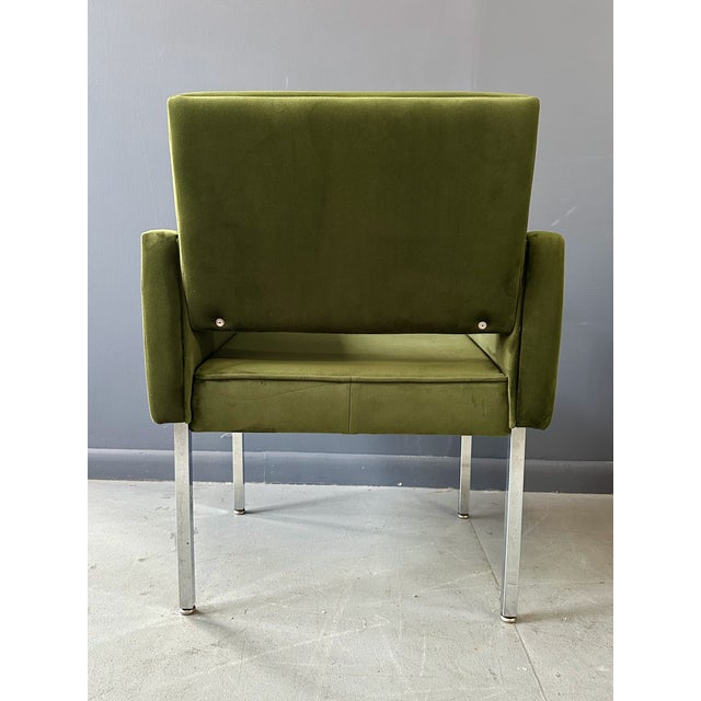 Textile 1970s Mid Century Armchair Upholstered in Green Velvet in the Style of Knoll For Sale - Image 7 of 8