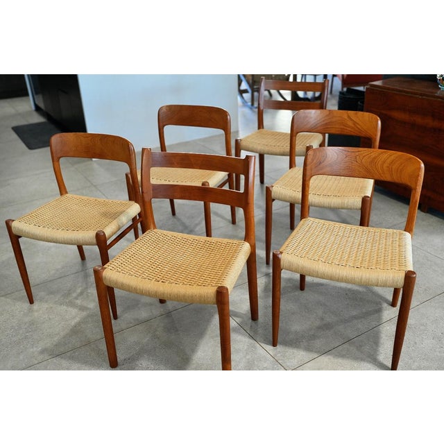 J.L. Møllers Møbelfabrik 1960s MCM Dining Chairs by Niels Otto Møller for j.l. Møllers Møbelfabrik — Set of 6 (4 Model 75 & 2 Model 84) For Sale - Image 4 of 17