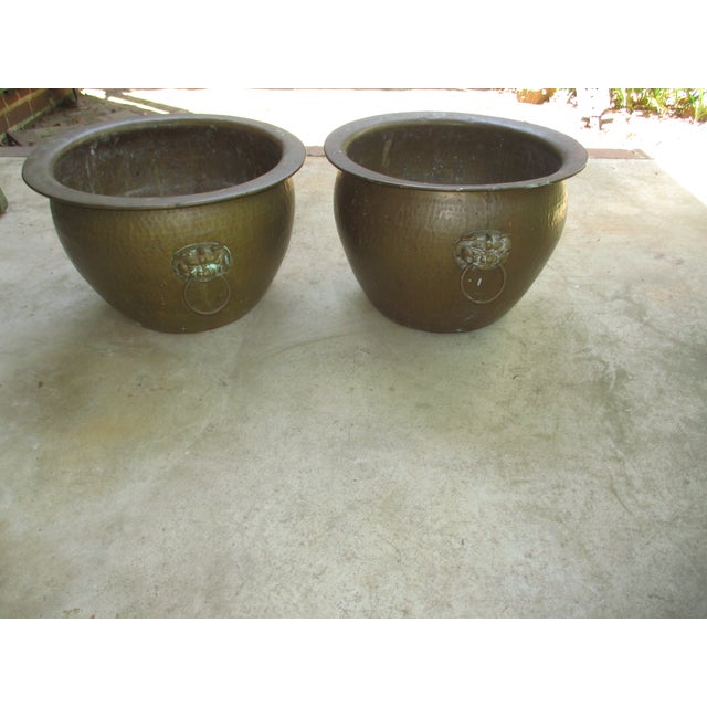 Traditional Vintage Large Hammered Brass With Foo Dog Handles Planter, A Pair For Sale - Image 3 of 10