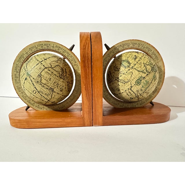 Illustration Vintage Mid 20th Century Wood and Paper Mache Old World Globe Book Ends- Pair of 2 For Sale - Image 3 of 12