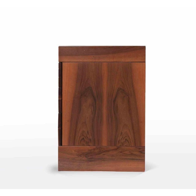 1960s Canaletto Walnut Veneered Chest of Drawers, Italy, 1960s For Sale - Image 5 of 9