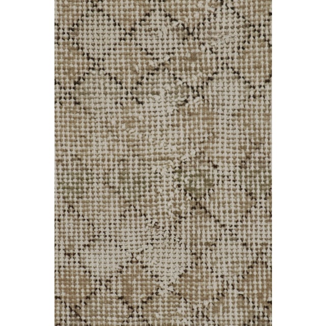 Vintage Distressed Zeki Müren Rug in Beige Geometric Pattern - by Rug & Kilim For Sale In New York - Image 6 of 8