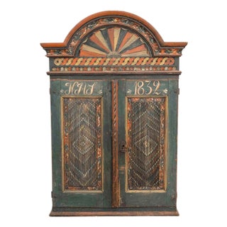 19th Century Painted Skåne Wall Cabinet with Reeded Doors, Sweden For Sale