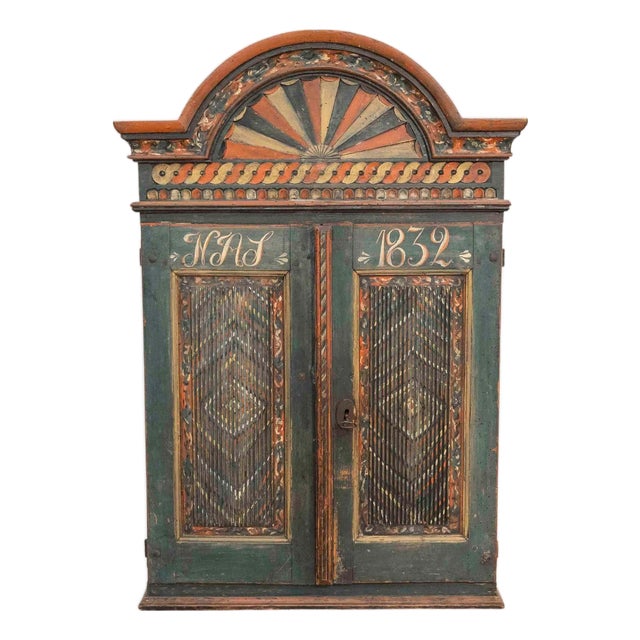 19th Century Painted Skåne Wall Cabinet with Reeded Doors, Sweden For Sale