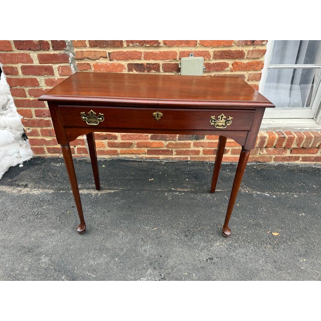 Queen Anne Late 20th Century Pennsylvania House Queen Anne Style Solid Cherry Console Table For Sale - Image 3 of 15