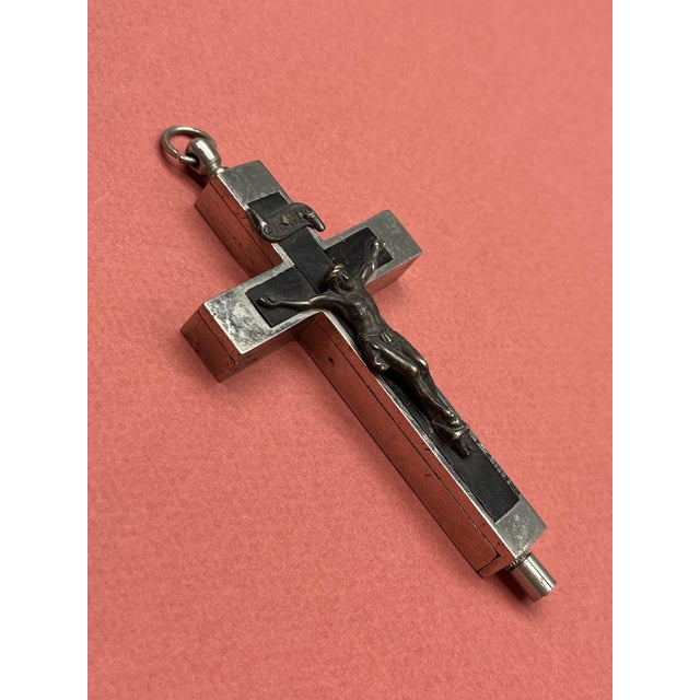 Renaissance Revival Reliquary Cross, Ebony with Intricate Paperole Monastic Filigree Work and Agnus Dei, ca. 1870 For Sale - Image 5 of 11