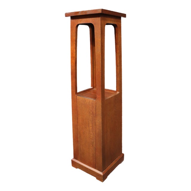 Stickley Quarter Sawn Oak Lighted Display Pedestal Cabinet For Sale