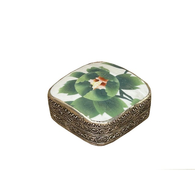 Chinese 3.5" Chinese Old White Base Pink Flower Graphic Porcelain Art Pewter Box For Sale - Image 3 of 7