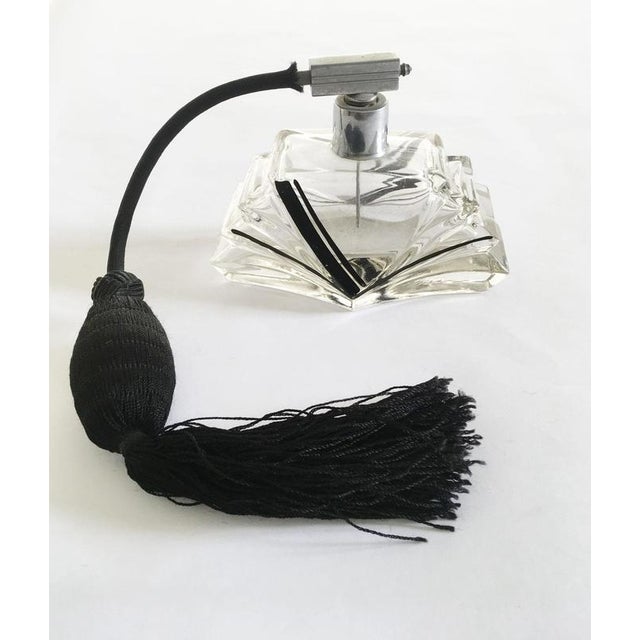 Italian Art Deco Glass Perfume Sprayer with Black Silk Air Pump, 1930 For Sale - Image 12 of 16