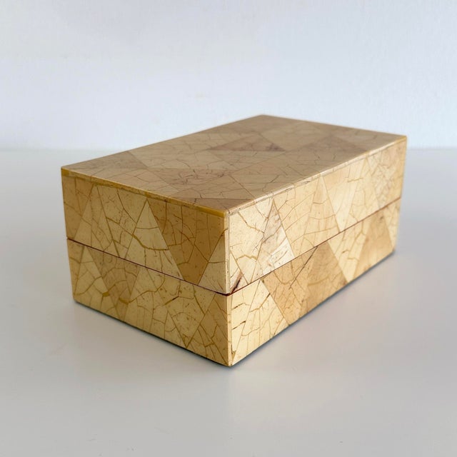 Vintage Coconut Shell Inlay Lacquered Lidded Box For Sale - Image 9 of 10
