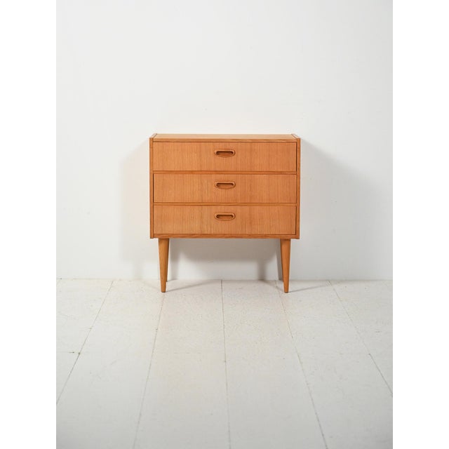 Small Scandinavian Oak Chest of Drawers, 1960s For Sale - Image 10 of 10