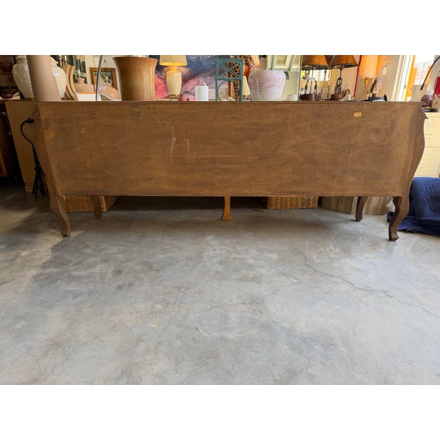 Vintage Italian Rococo Hollywood Regency Carved Wood Bombé Dresser With Butterfly Brass Handles For Sale - Image 12 of 12