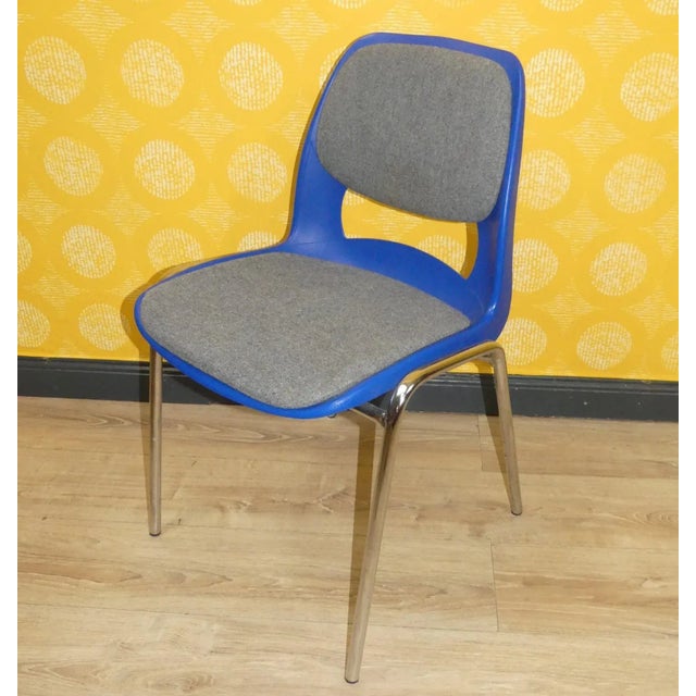 Metal Plastic Stacking Chairs with Seat Cushion Bright Blue/Grey Dipiplast, 2010s, Set of 2 For Sale - Image 7 of 10