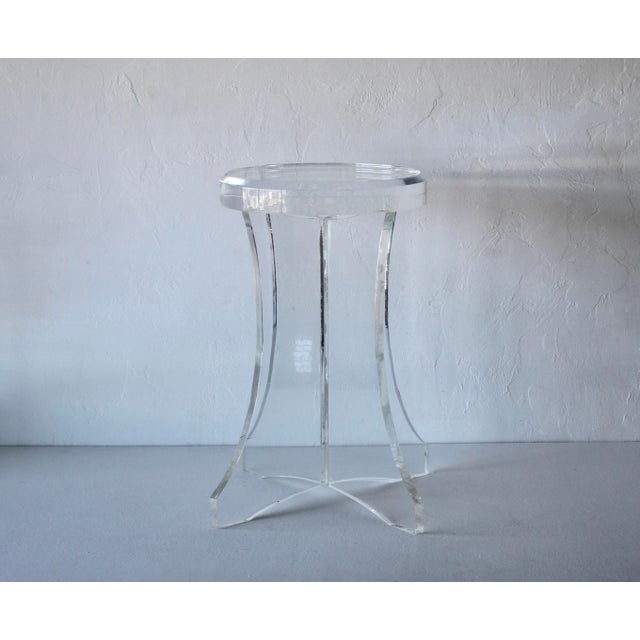Plastic 1970s Dorothy Thorpe Style Circular Seat "X" Base Heavy Lucite Acrylic Stool Vintage Mid Century For Sale - Image 7 of 18