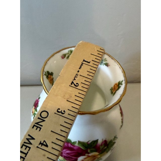 Rose 1962 Royal Albert Old Country Roses 7" Porcelain Vase Bone China For Sale - Image 8 of 12