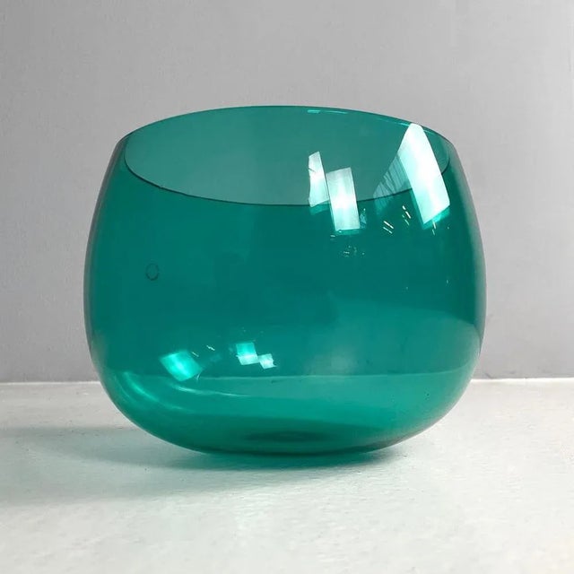 Italian Postmodern Teal Murano Glass Bowl attributed to Venini, 1990s For Sale - Image 3 of 10