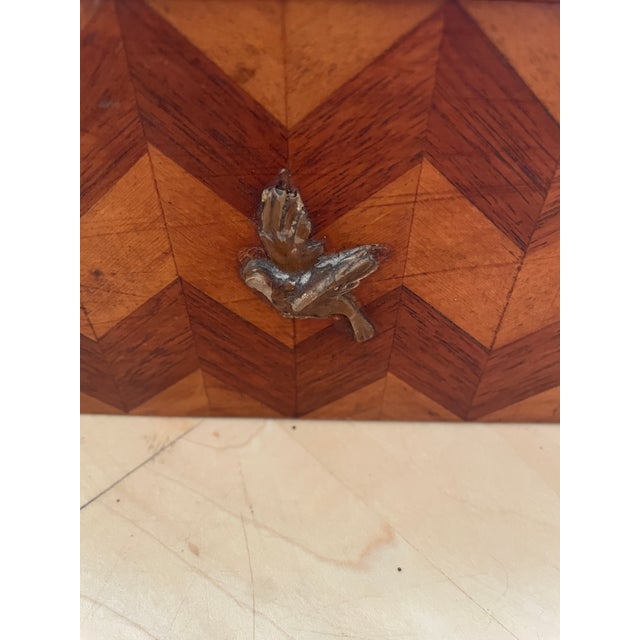 1900 - 1909 Handmade Antique Wooden Box With Geometric Herringbone Chevron Parquetry Inlay For Sale - Image 5 of 12