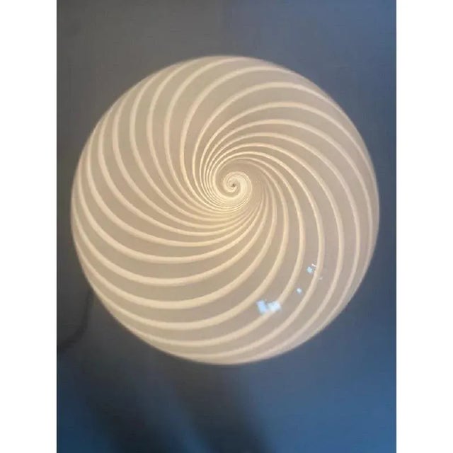 Spiral White Murano Glass Table Lamp by Simoeng, in Exhibition Piece conditions. Designed from 2000 US Plug (up to 110V).