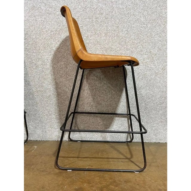 Mid-Century Modern Set of 2 Jayson Home Five Sol Y Luna Leather Short Bucket Counter Stools For Sale - Image 3 of 4