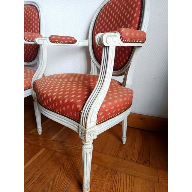 Louis XVI Medallion Cabriolet Armchairs, 1890s, Set of 2 For Sale - Image 11 of 16