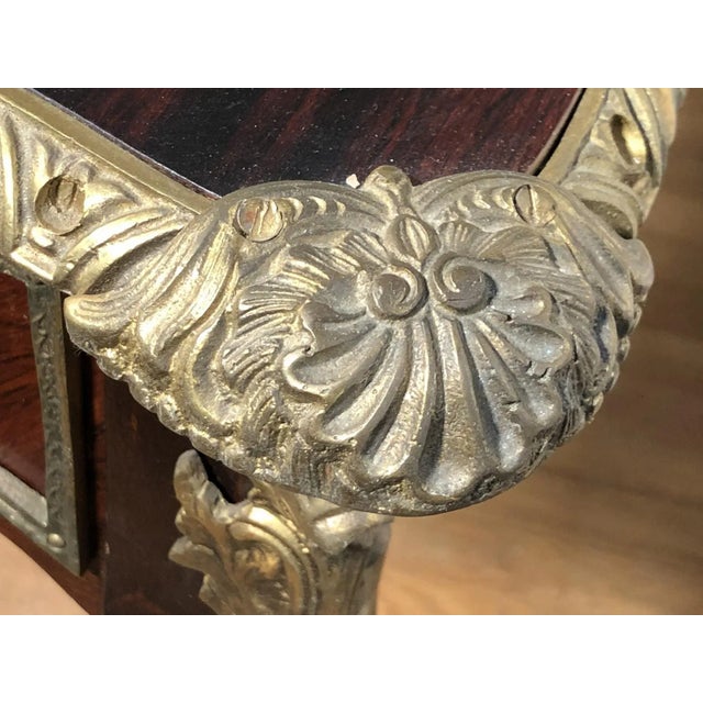 Early 20th Century Louis XV Style French Kingwood Bronze-Mounted Leather-Top Bureau Plat Writing Desk For Sale - Image 12 of 13