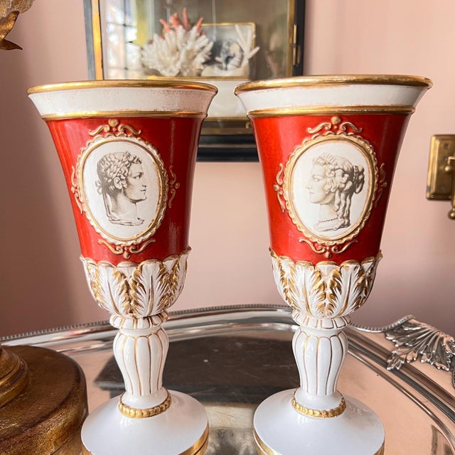 1960s Beautiful pair of Italian ceramic vases // cameo // classical design // gilt rim // ceramic planter // Roman busts // intaglio style For Sale - Image 16 of 17