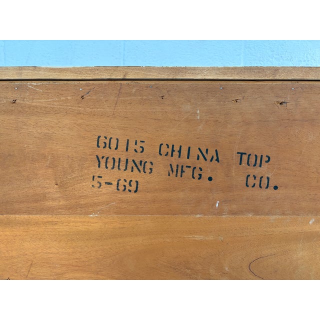 Mid 20th Century Modern Display Cabinet by Young Manufacturing Company For Sale - Image 15 of 15