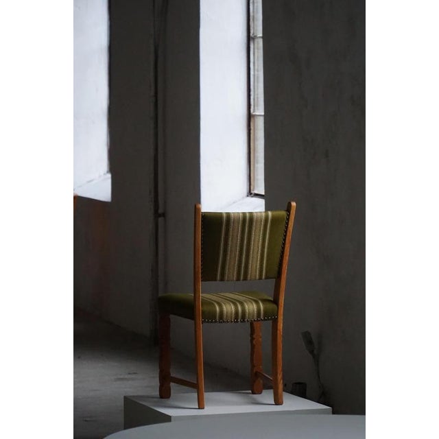 Mid-Century Modern Danish Dining Chairs in Oak by Henning Kjærnulf, 1960, Set of 6 For Sale - Image 10 of 18