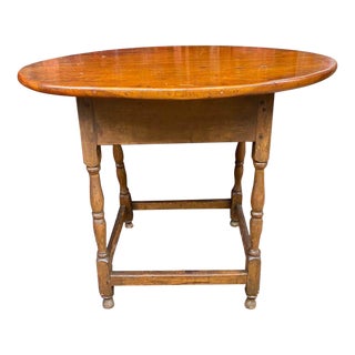 Antique Early American Style Maple and Pine Tavern Side Table. For Sale