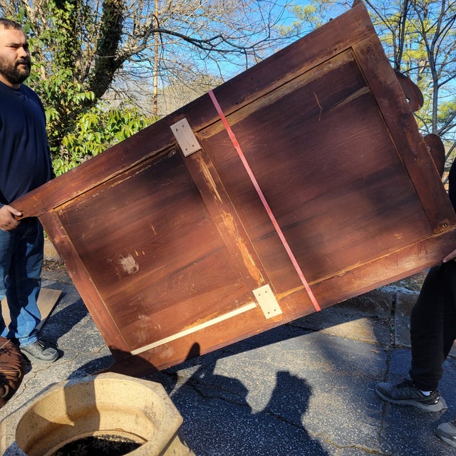 English Sheraton Revival Three-Sided Glass China Cabinet, Circa 1900–1920 For Sale - Image 11 of 11