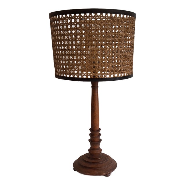 German Art Deco Table Lamp in Turned Beechwood with Viennese Wickerwork Shade, 1930s For Sale